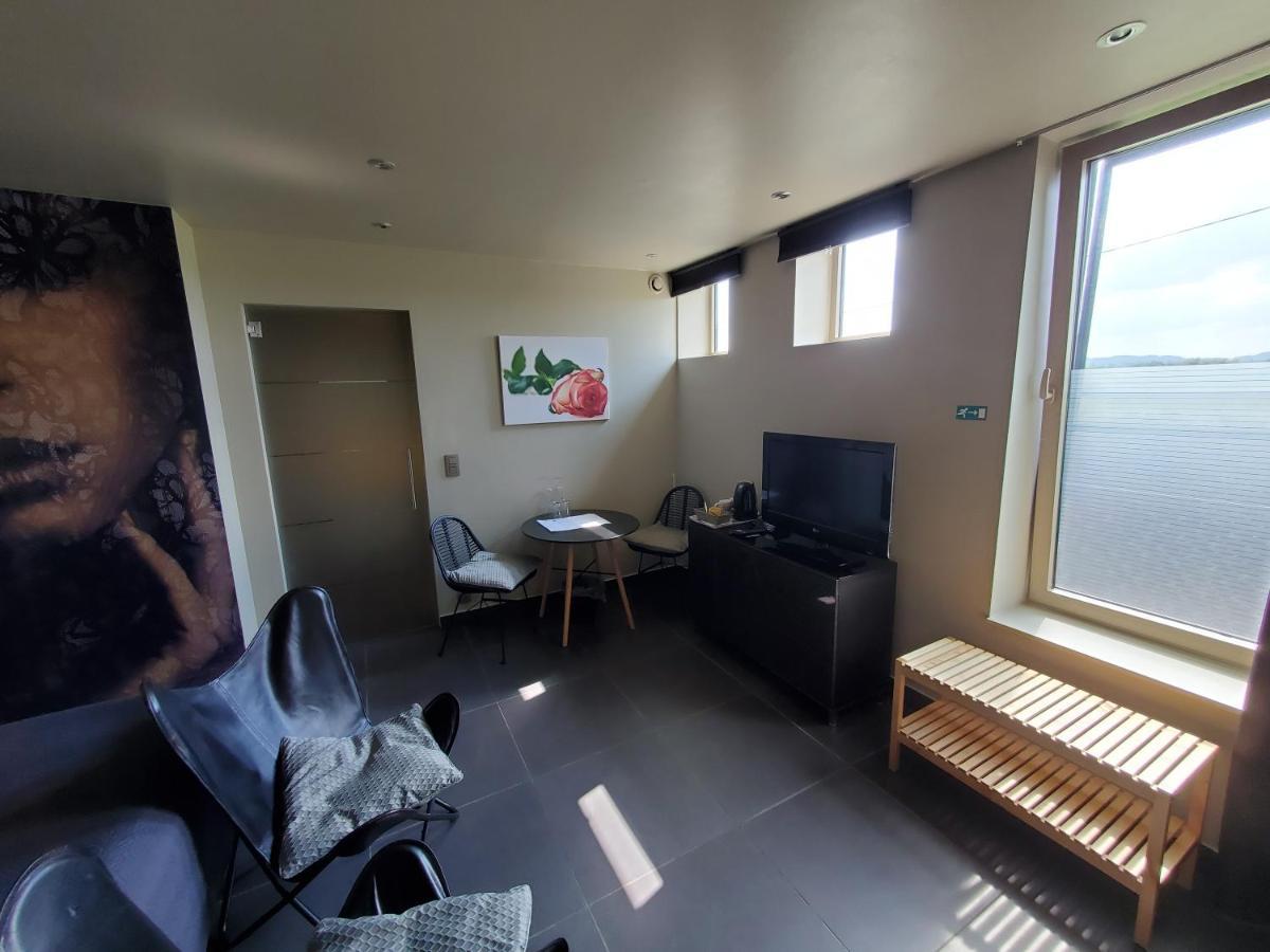 B&B Herberg Boerenhol De Mote Bvba โปเปอริงเงอ ภายนอก รูปภาพ